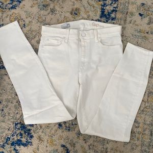 Gap 29r True Skinny white stretchy jeans